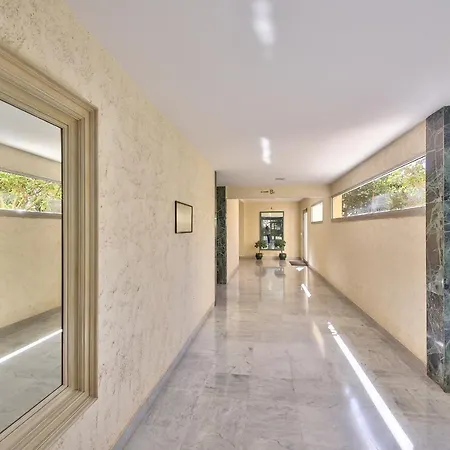 Residence Tamanaco Beach By Weekome Apartment
